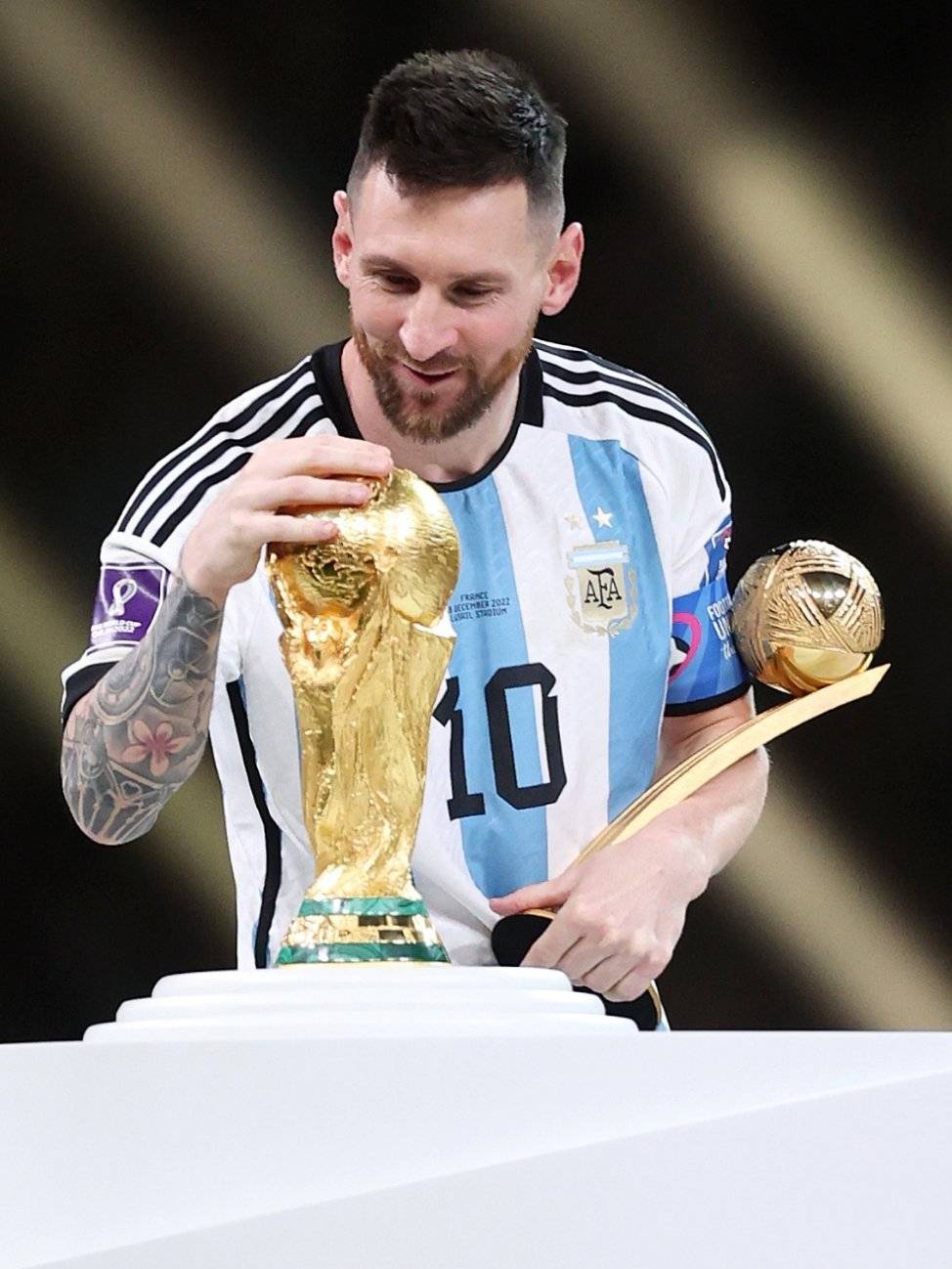 特点进行了 特点进行了