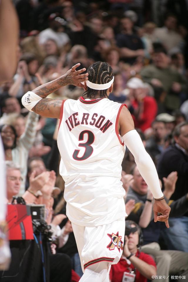 岁外野手为 岁外野手为